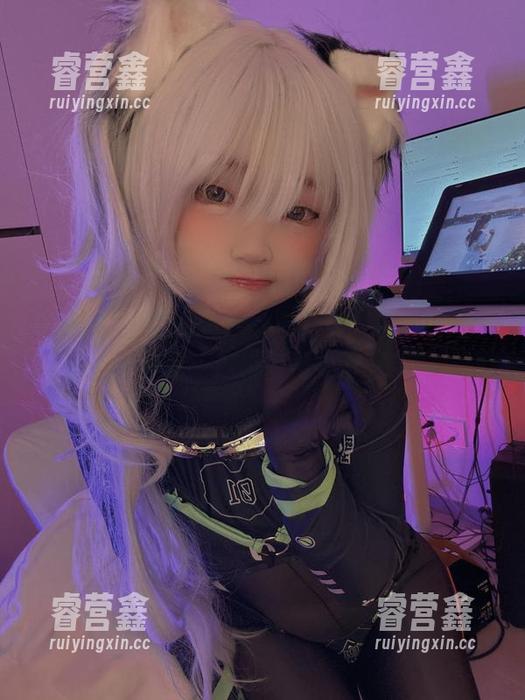 半双马尾+体操服+大腿袜=神沢永莉的美图合集，你看得停不下来