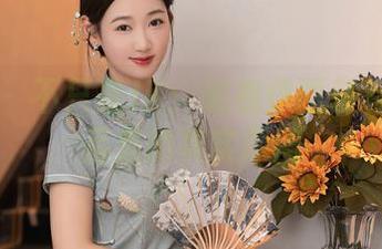 秀人网 – 不只是JK：透视伊丽莎有点白作品集的真实原图