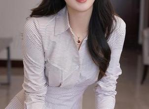 秀人网 – 优琪琪子yuki·教室写真系列：书桌背后的故事