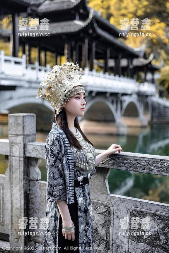 秀人网-刘钰儿 秀人网 - 刘钰儿职业装,免费的图集来啦!谁说穿得专业就不能时髦呢?