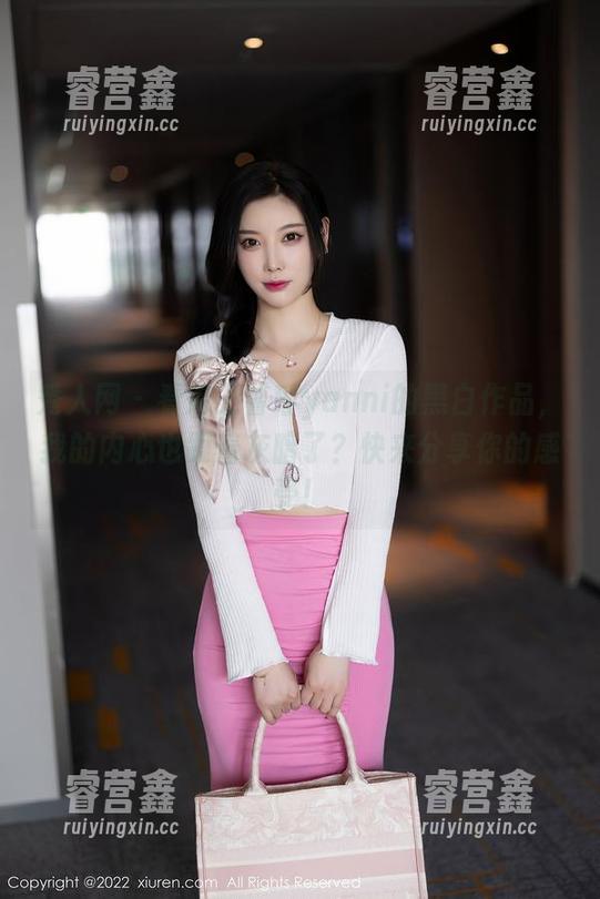 秀人网 - 看完王馨瑶yanni的黑白作品，我的内心也跟着灰暗了？快来分享你的感受！