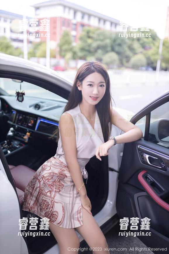 秀人网-白诗雅 秀人网 - 白诗雅浴缸生活:每一滴都是美的写真套图
