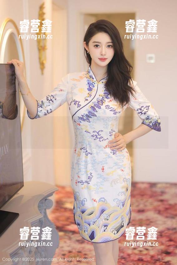 秀人网-谢小蒽 秀人网 - 谢小蒽女王的图包:观看这个不一样的自己!