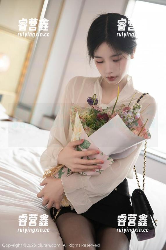 秀人网-金幼汐Vivian 秀人网 - 高跟鞋下的金幼汐Vivian:高清合集,看她如何把脚尖的高度撩拨到极致!