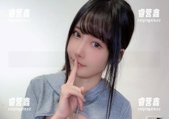 糖果果Candy 红花瓣上的糖果果Candy:写真集资源中的小秘密
