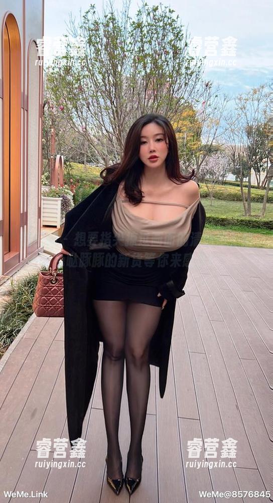 紫色哒豚豚 微密圈 - 想要指尖掠过画面的清新感?紫色哒豚豚的新货等你来感受!