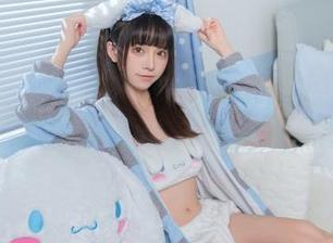 绮太郎kitaro与她的职业装美图——跟着她一起漫游职场星球！