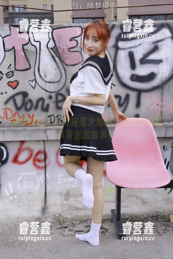 绮梦摄影-小艺 绮梦摄影 - 小艺浴室大揭秘:那些免费写真背后的故事!