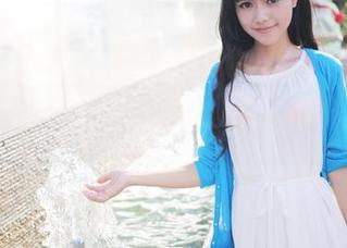 美媛馆 – 充满吸引力的小海臀rena秘书写真集，真想让人多看几眼！