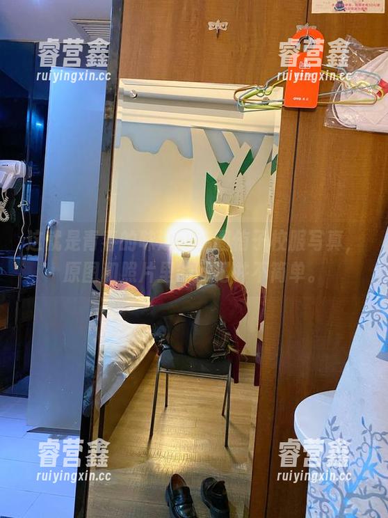 芋圆侑子 这就是青春的味道:芋圆侑子校服写真,原图和照片里的回忆并不简单。