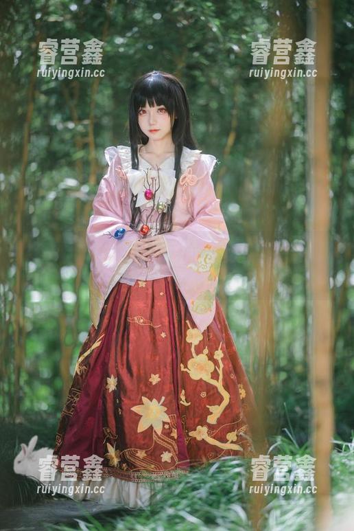 花柒Hana 在线围观:看花柒Hana公主连结-镜华(小仓唯)的瞬间,感觉在听消息
