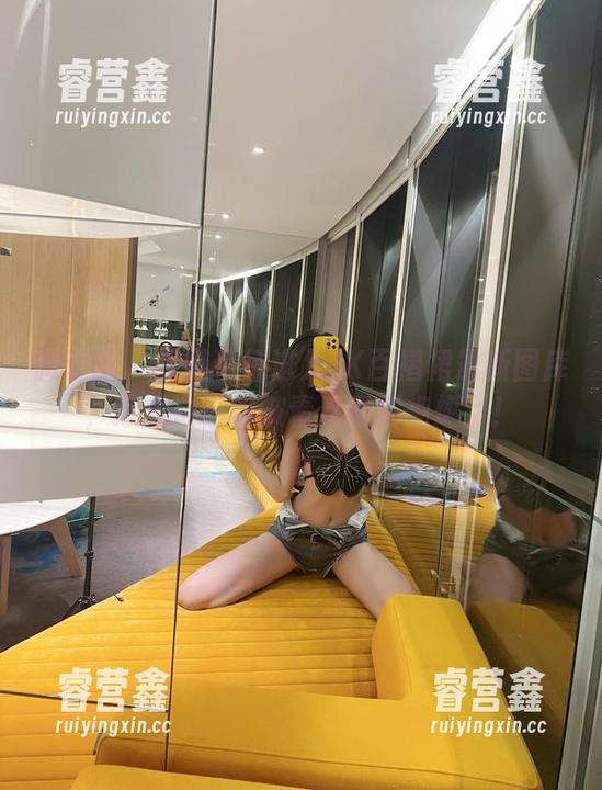 微密圈 - 跟随葛征进入JK百褶裙最新图库，感觉自己也被青春重新点燃了！