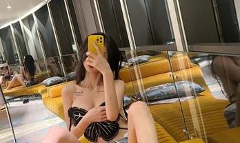 微密圈 – 空姐微天下：葛征作品中的不经意间的美
