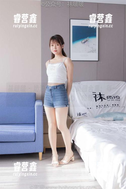 袜啵啵-奶油 袜啵啵 - 奶油与白棉袜的美图合集:每一张都在偷我的心,咳咳