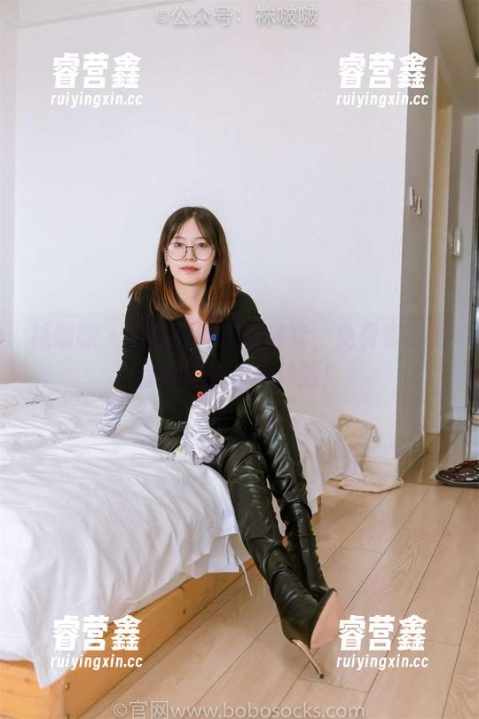 袜啵啵-小甜豆 袜啵啵 - 小甜豆的堆堆袜套,免费资源为你开启快乐新体验!