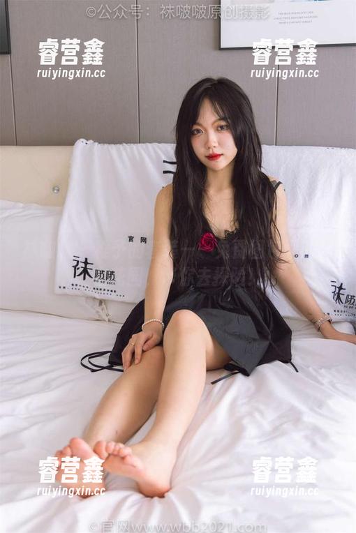 袜啵啵-稚予 袜啵啵 - 稚予的套装——免费图包间的秘密花园,带你去探险!