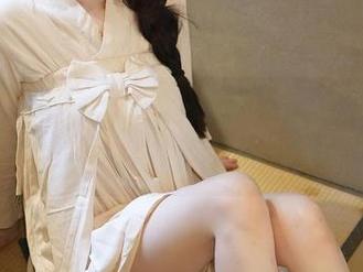 微密圈 – 当女仆装遇上福利，轩子巨2兔的迷人作品