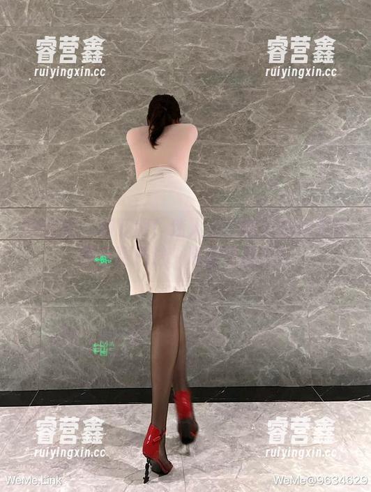 迷人的五姨太 微密圈 - 别眨眼!迷人的五姨太的泳衣套图免费放送,清新又撩人!