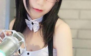 在逐月Su的镜头下，看小恶魔的写真魔力闪耀