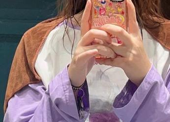 闪月半在线：夏季制服与我的沙滩假期计划