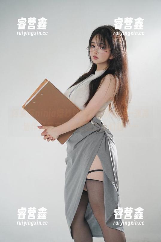 阿寨寨ninja婚纱照片，图库里每一张高清作品都在诉说着我的小幻想……