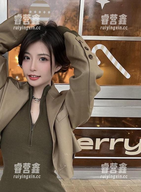 陈妮妮UNI 微密圈 - 更新!好吧,陈妮妮UNI的福兔迎春让我开始怀疑我的审美。